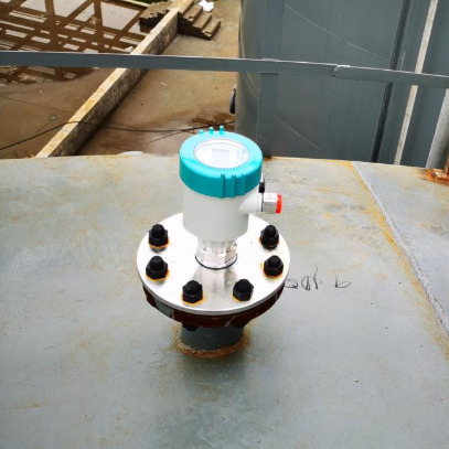 调频连续波雷达液位计石蜡反应容器液位测量